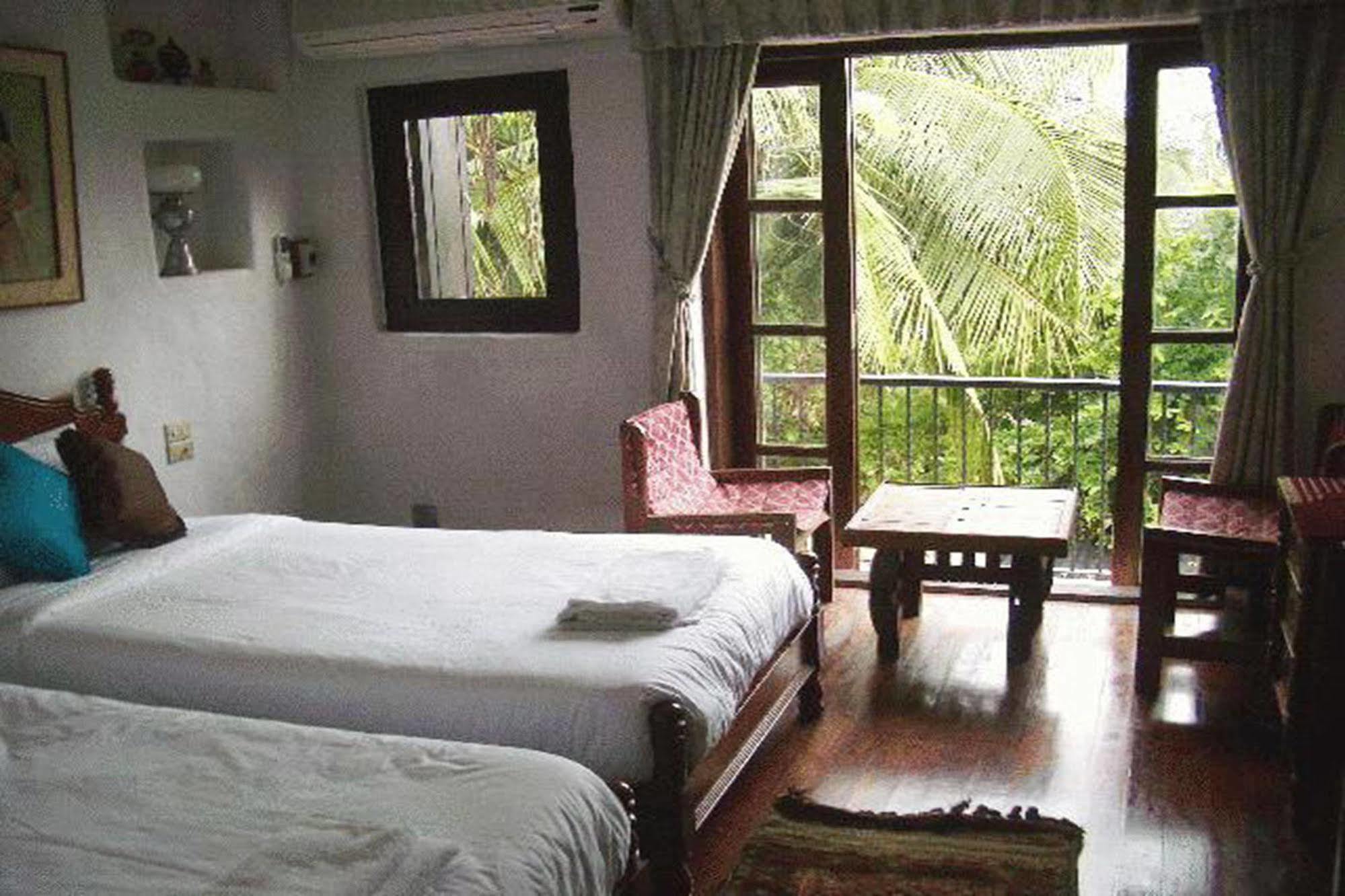 Momchailai Pattaya Retreat Eksteriør billede
