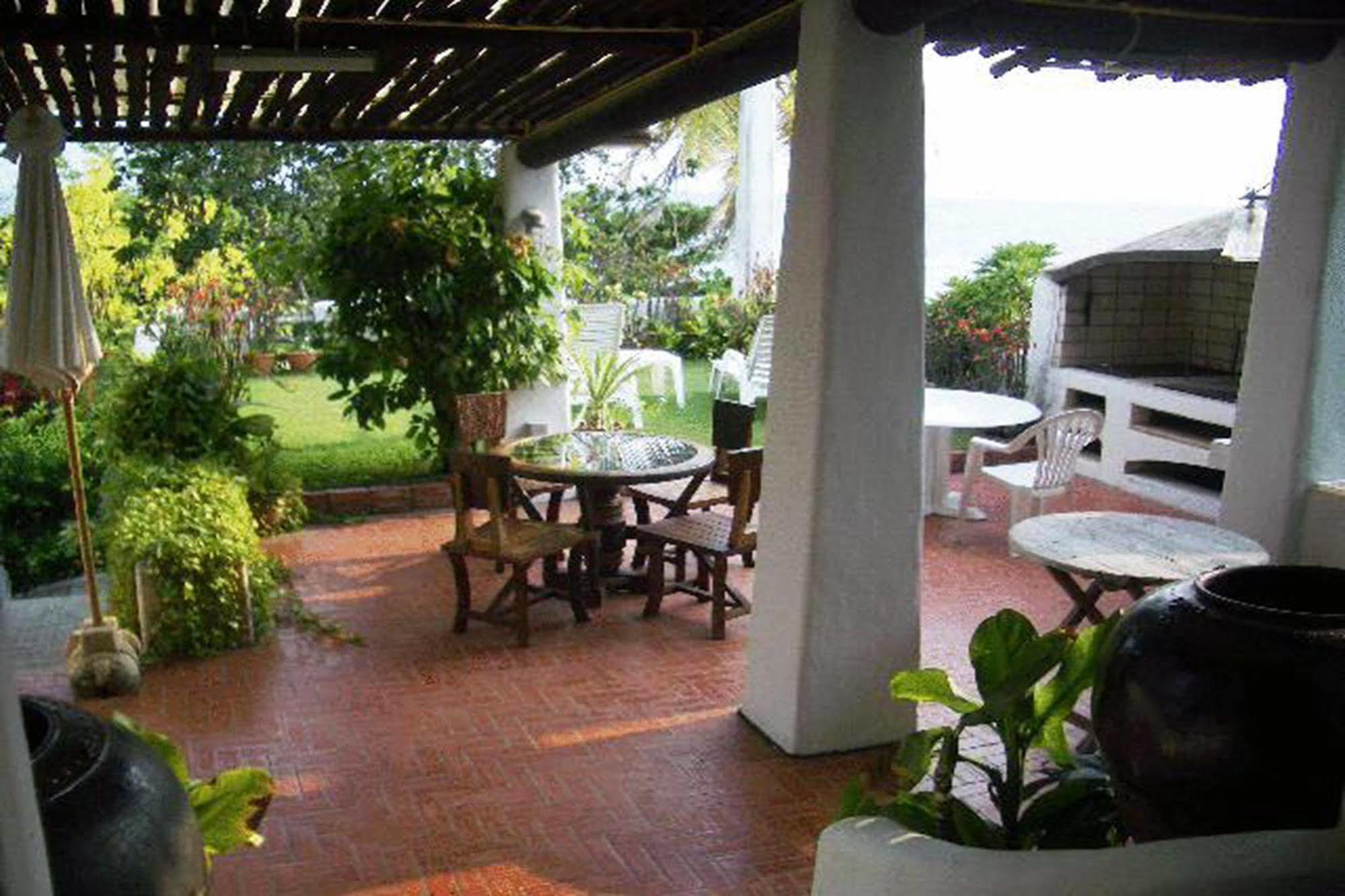 Momchailai Pattaya Retreat Eksteriør billede